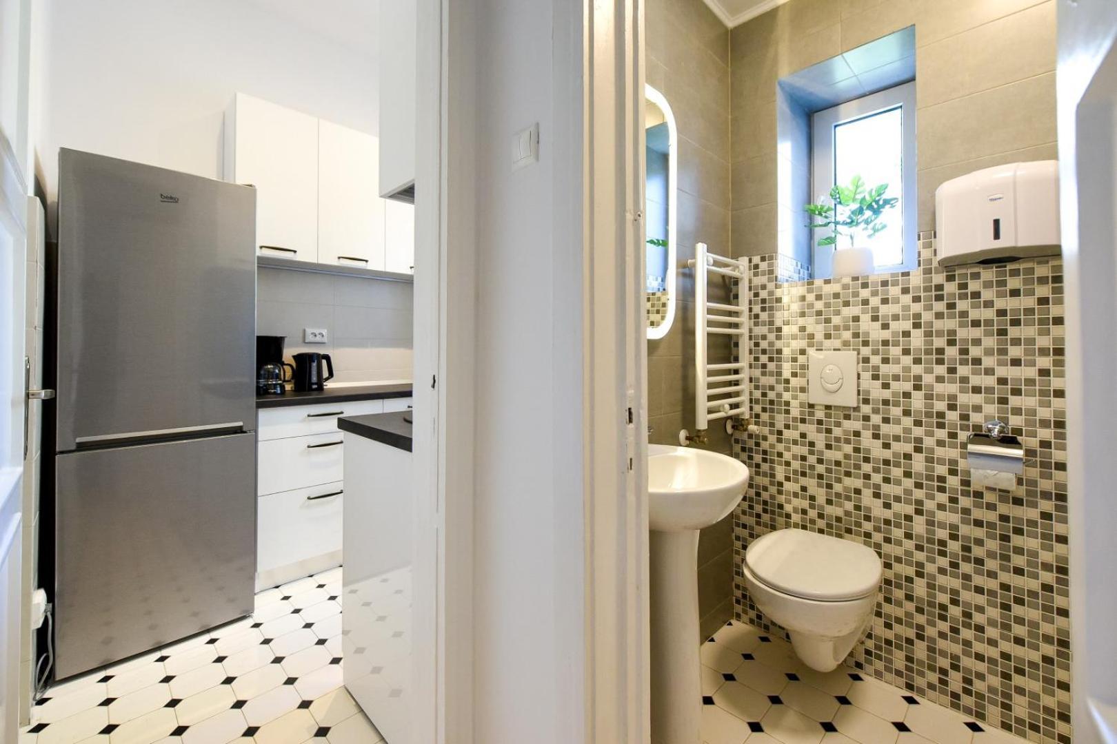 Centrally Located 1br Retreat Near Sala Palatului *