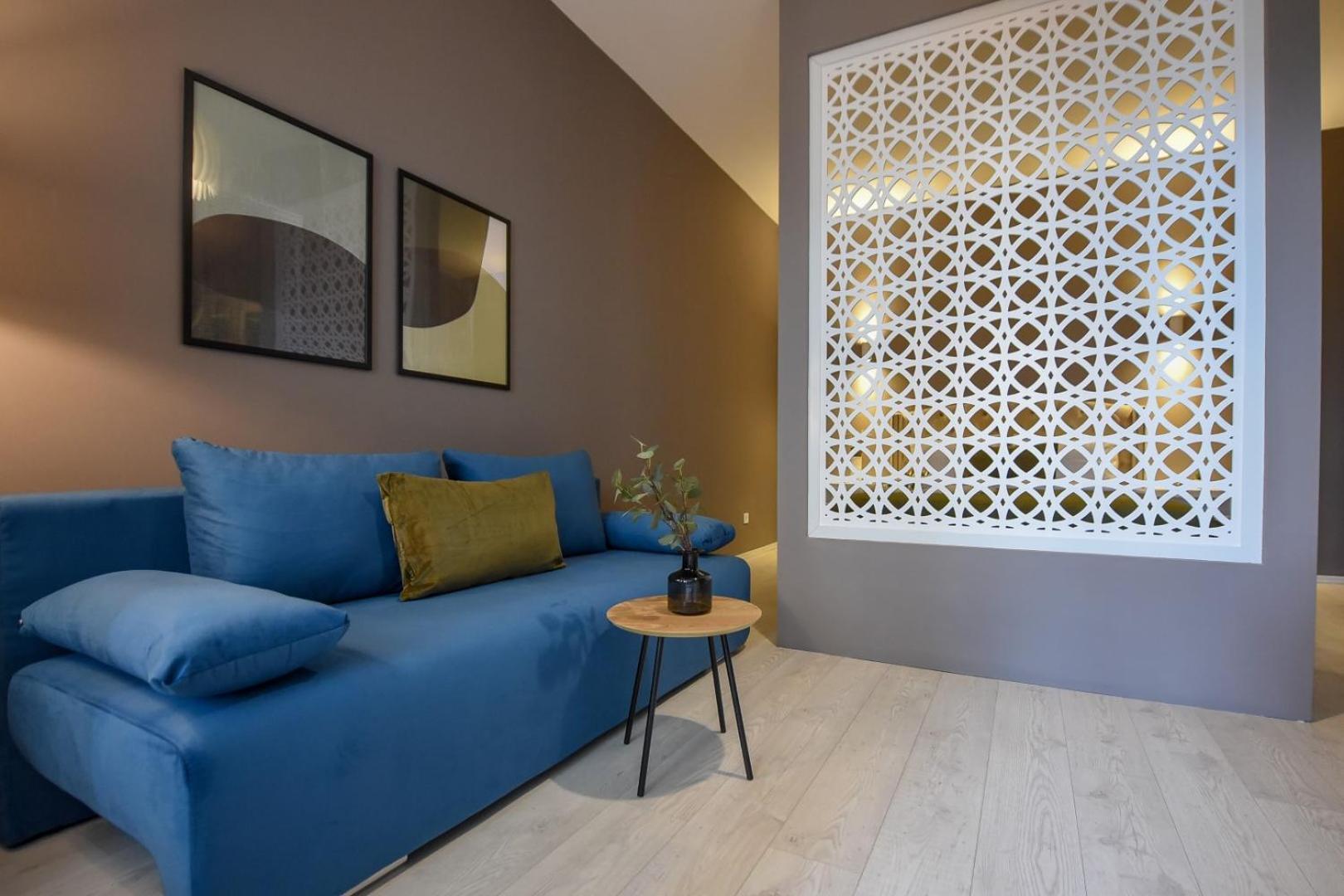 Apartamento Centrally Located 1br Retreat Near Sala Palatului