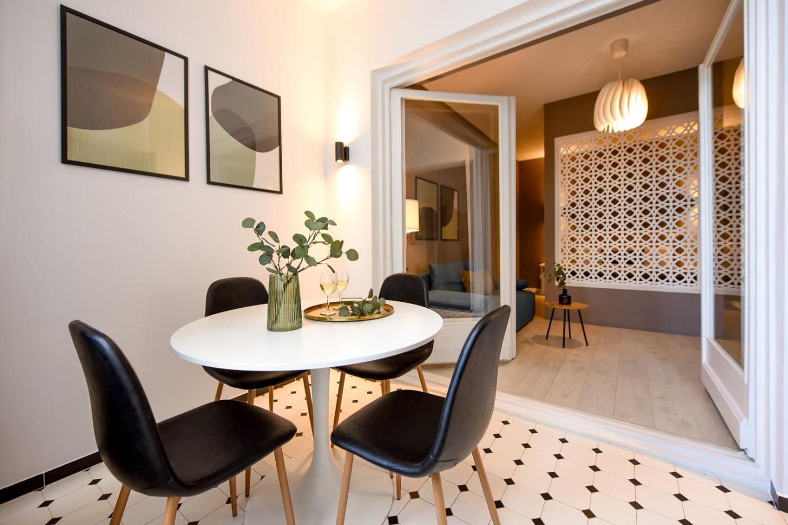 Centrally Located 1br Retreat Near Sala Palatului Apartamento