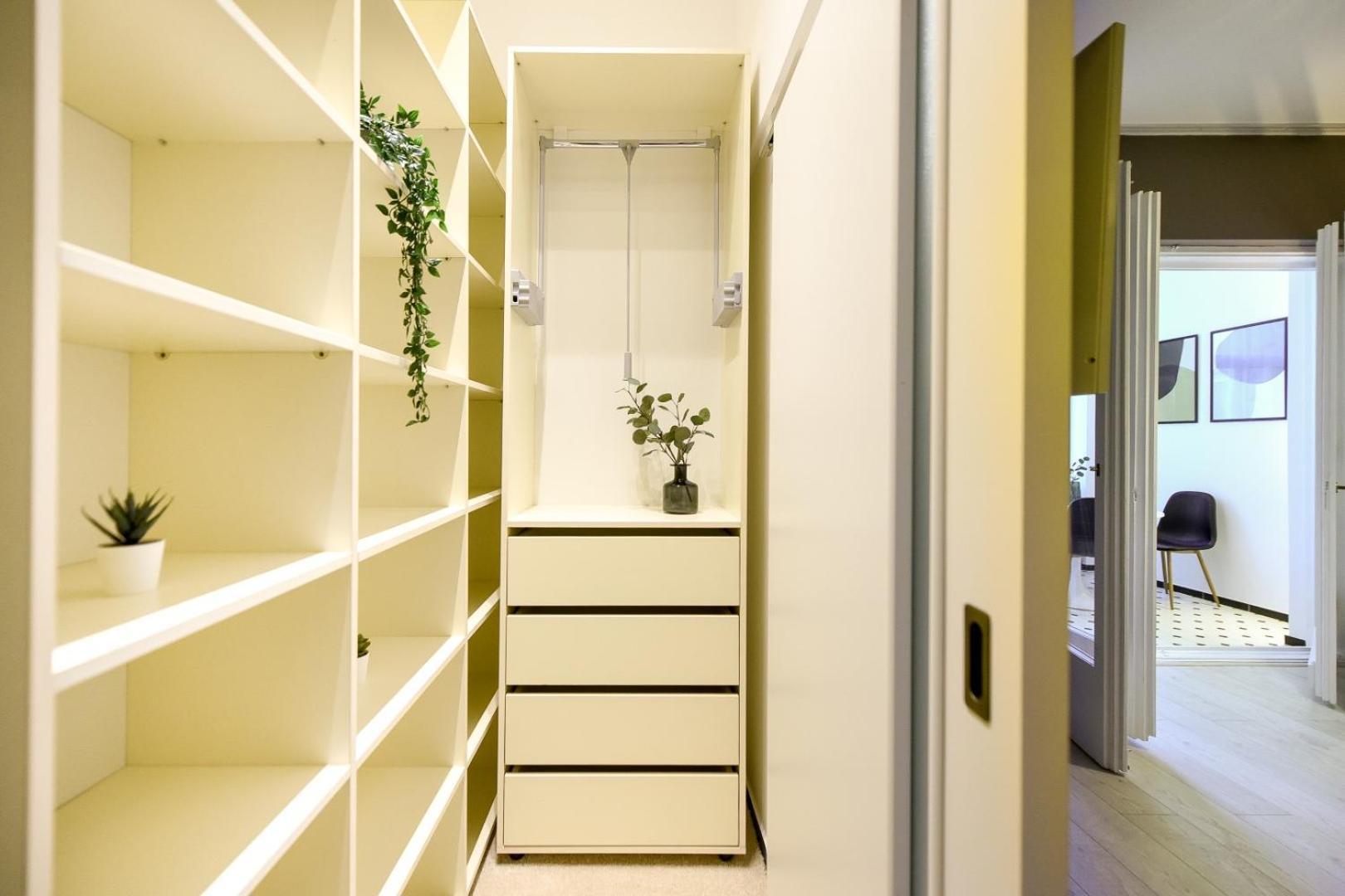 Centrally Located 1br Retreat Near Sala Palatului *