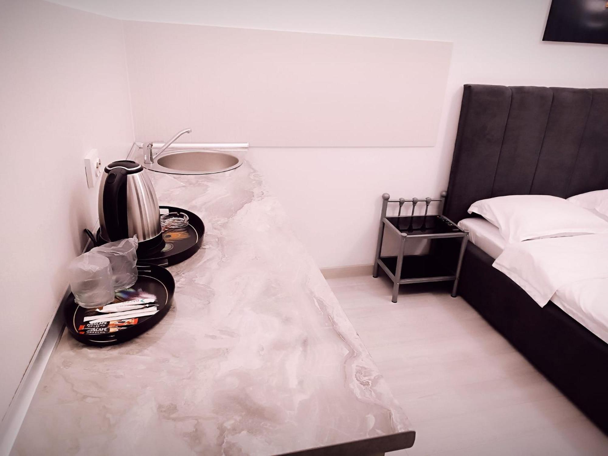 Eduard Elegance 2 Apartment *
