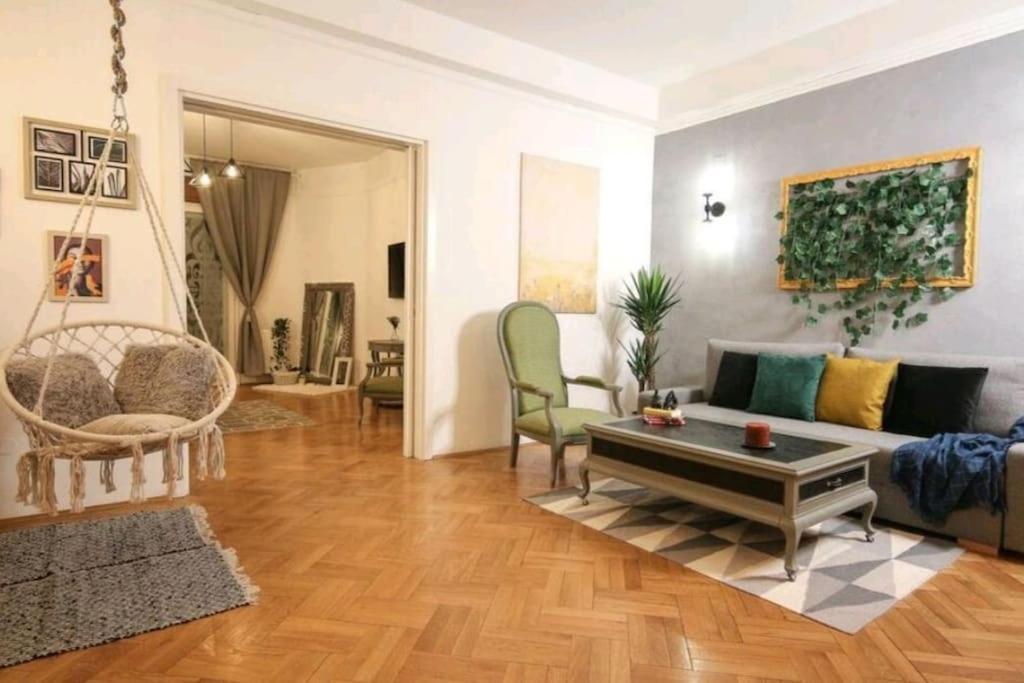 Square - Old Town Apartament