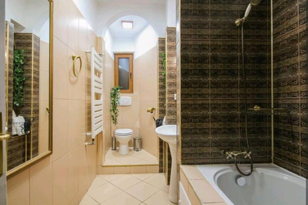 Apartament Square - Old Town Bucureşti