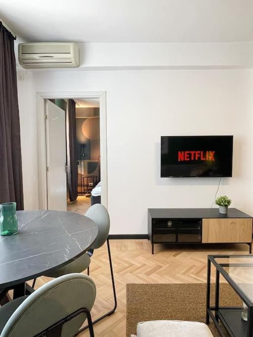 Consensus - Calea Victoriei Apartment *