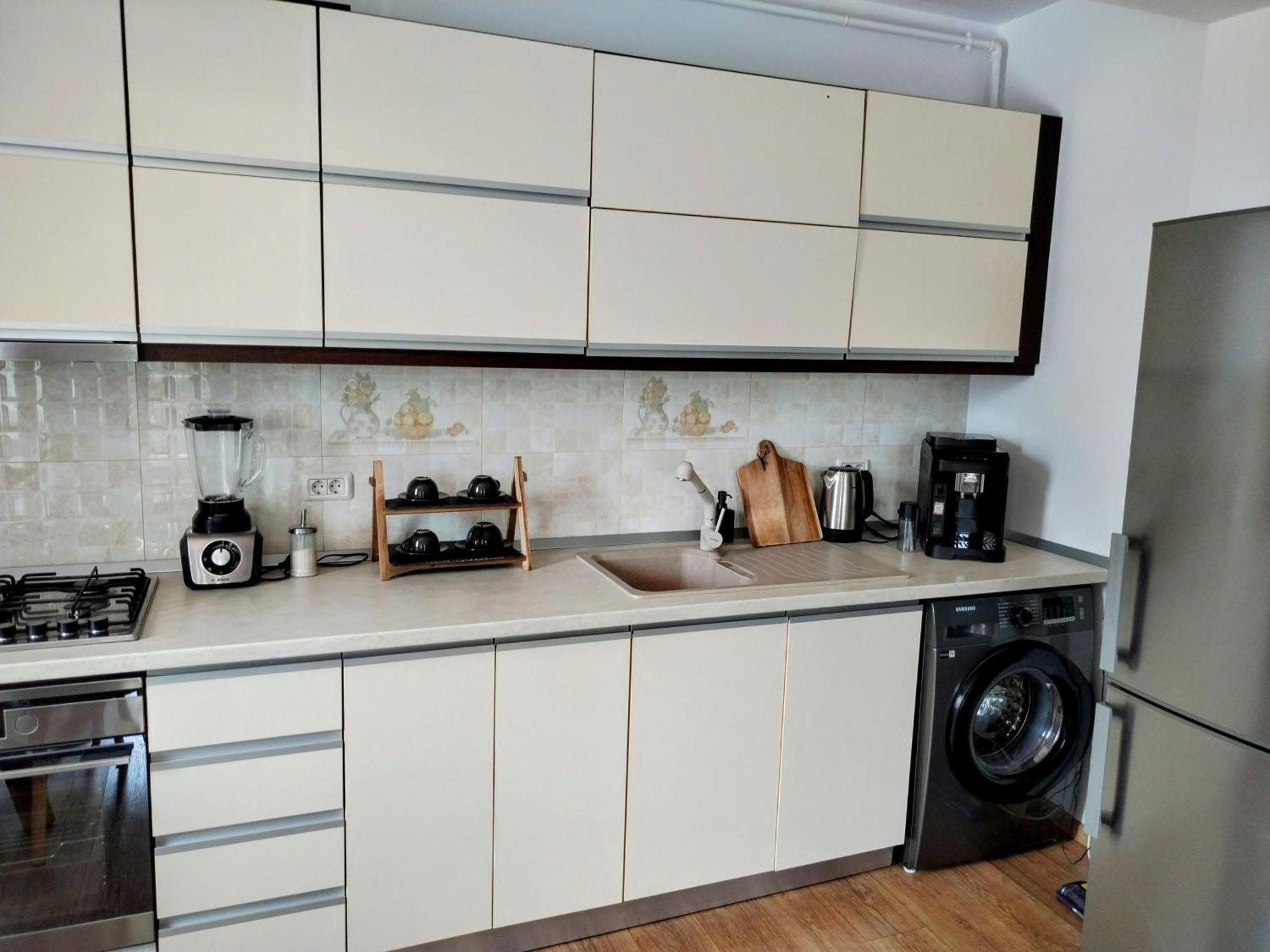 Exclusive Living Apartment *