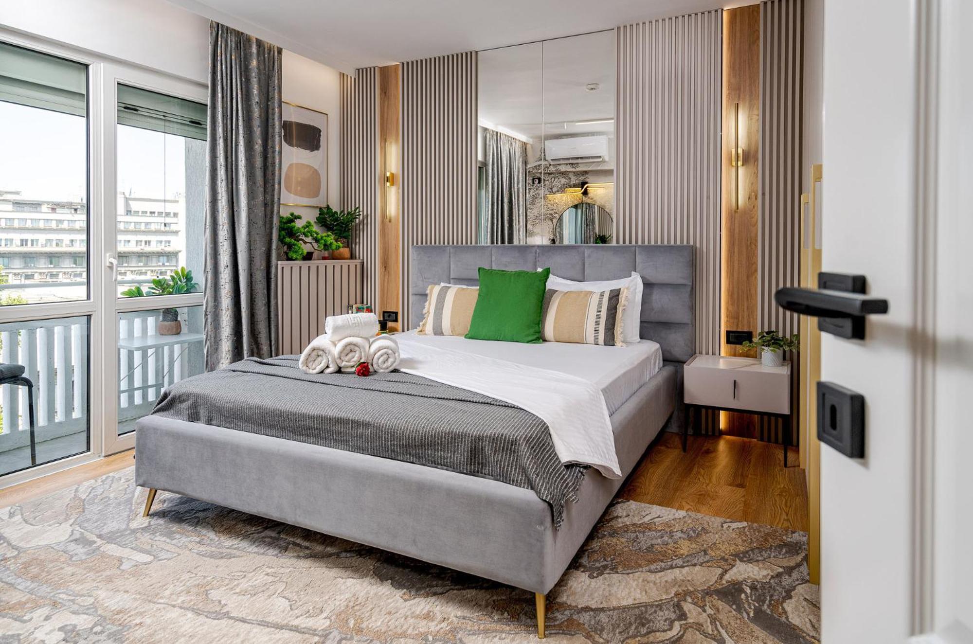 Apartment Romana Vibe Elegance In The Heart Of The