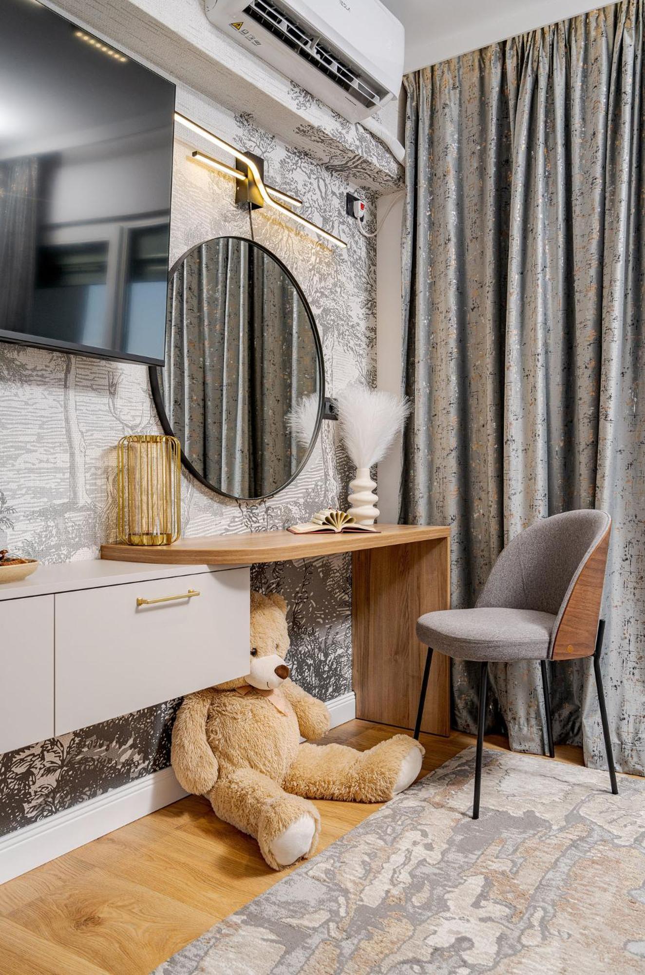 Romana Vibe Elegance In The Heart Of The