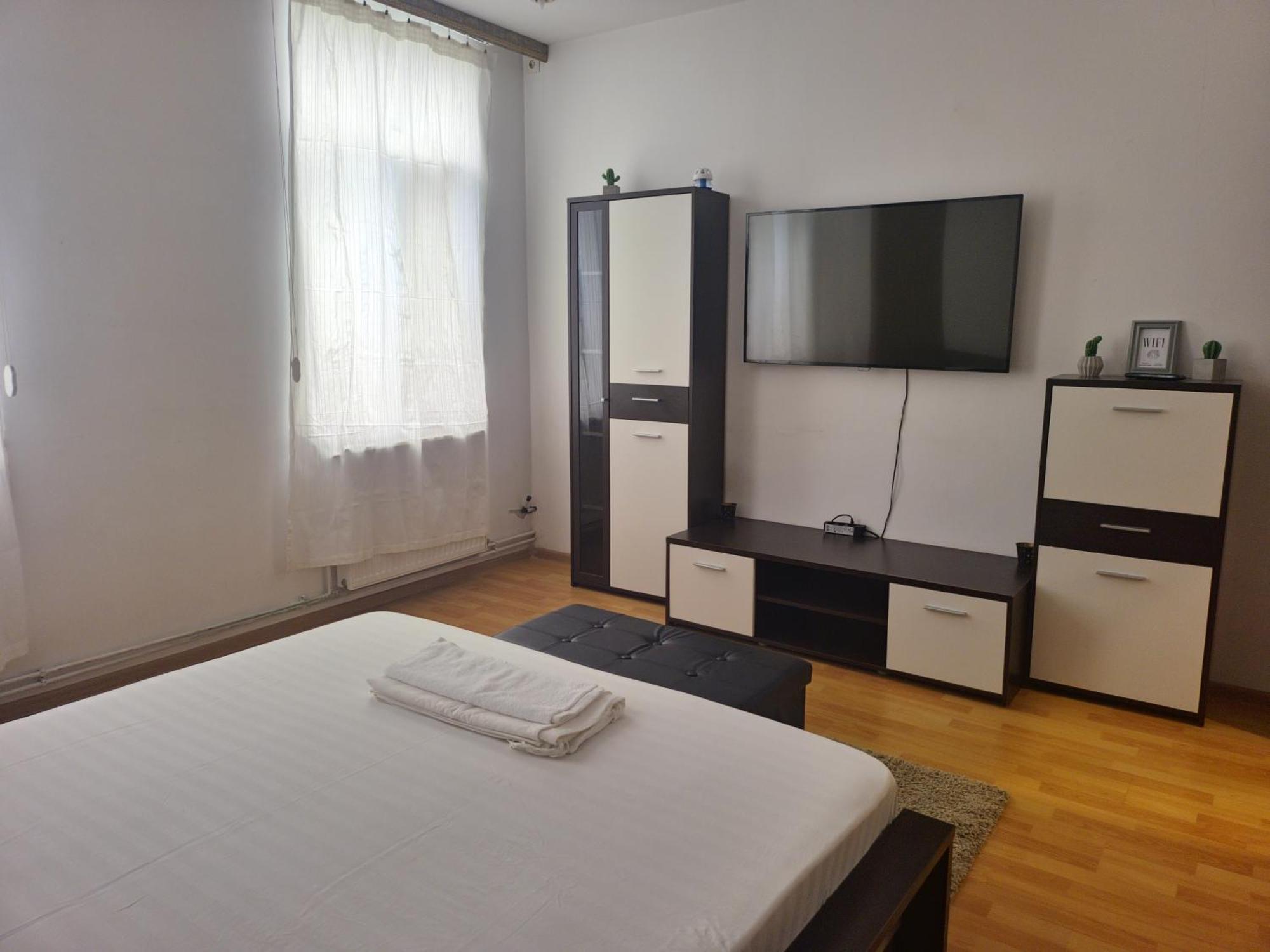 Yanis Apartment