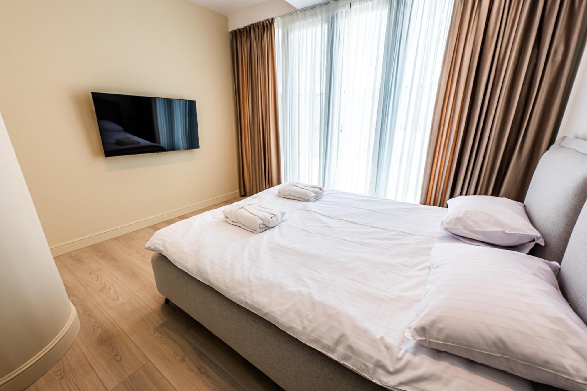 Skyline Apartment Bucharest