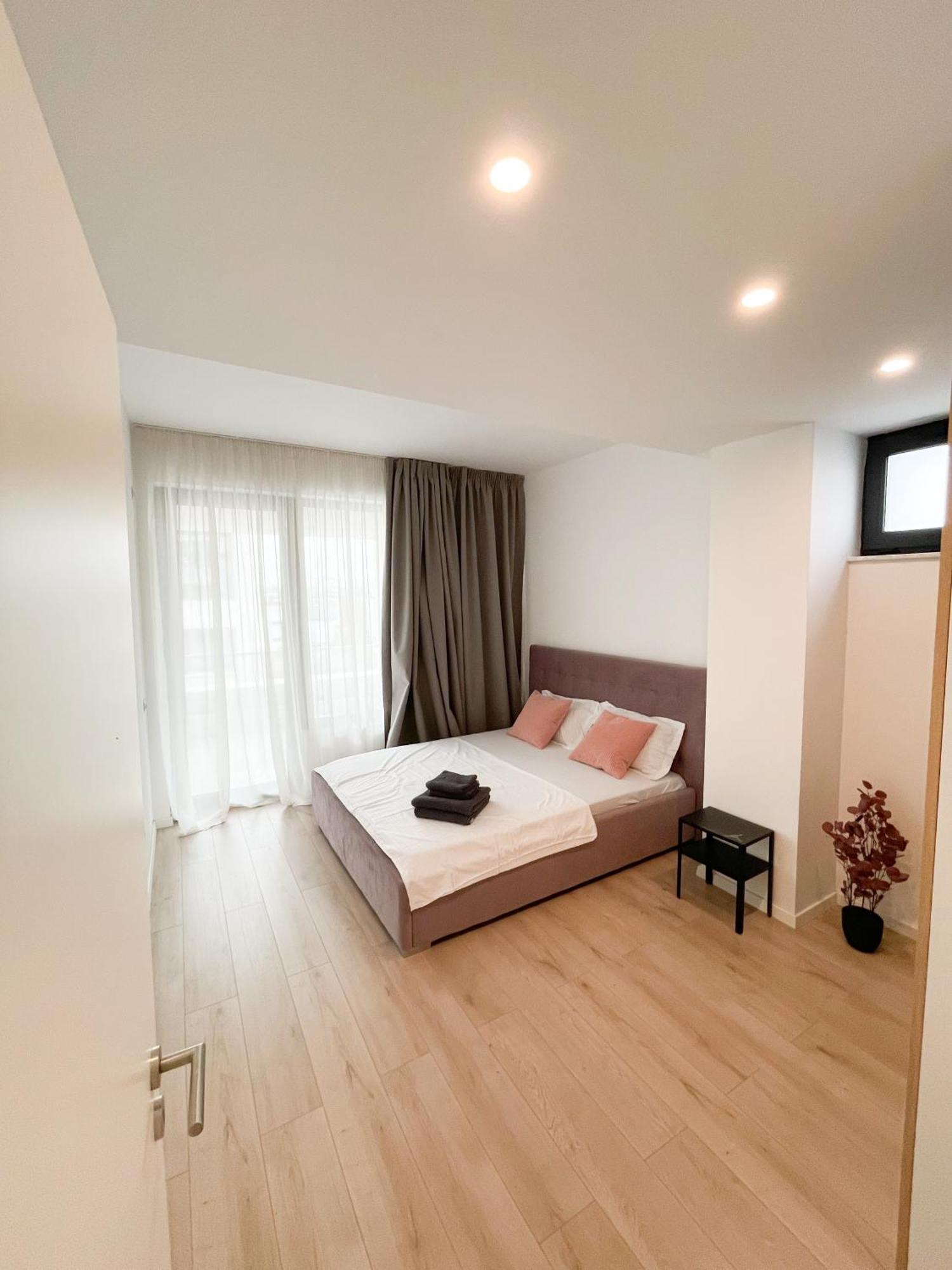Warm Aparthotel