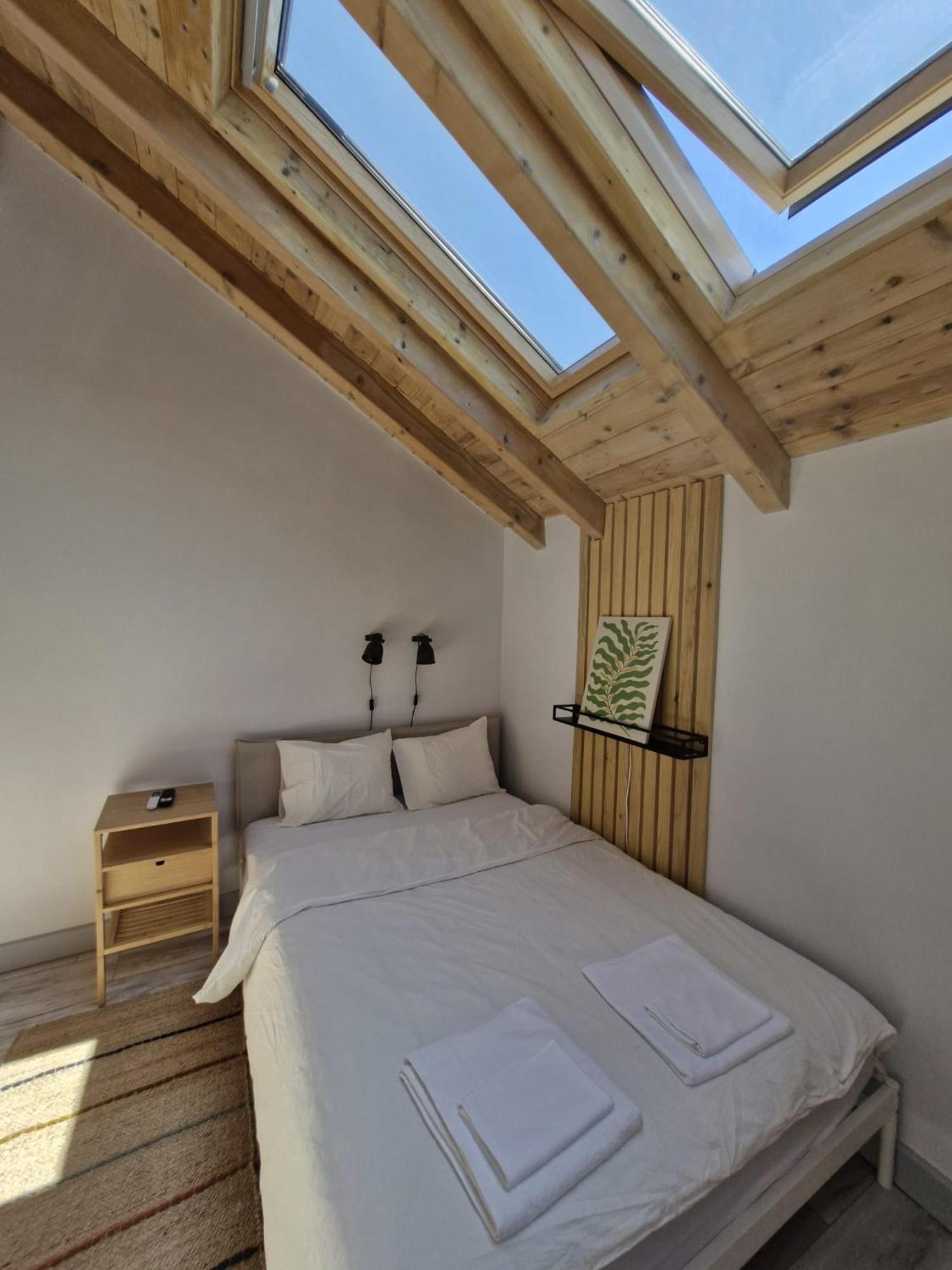 Small Attic With Private Bathroom Bucureşti