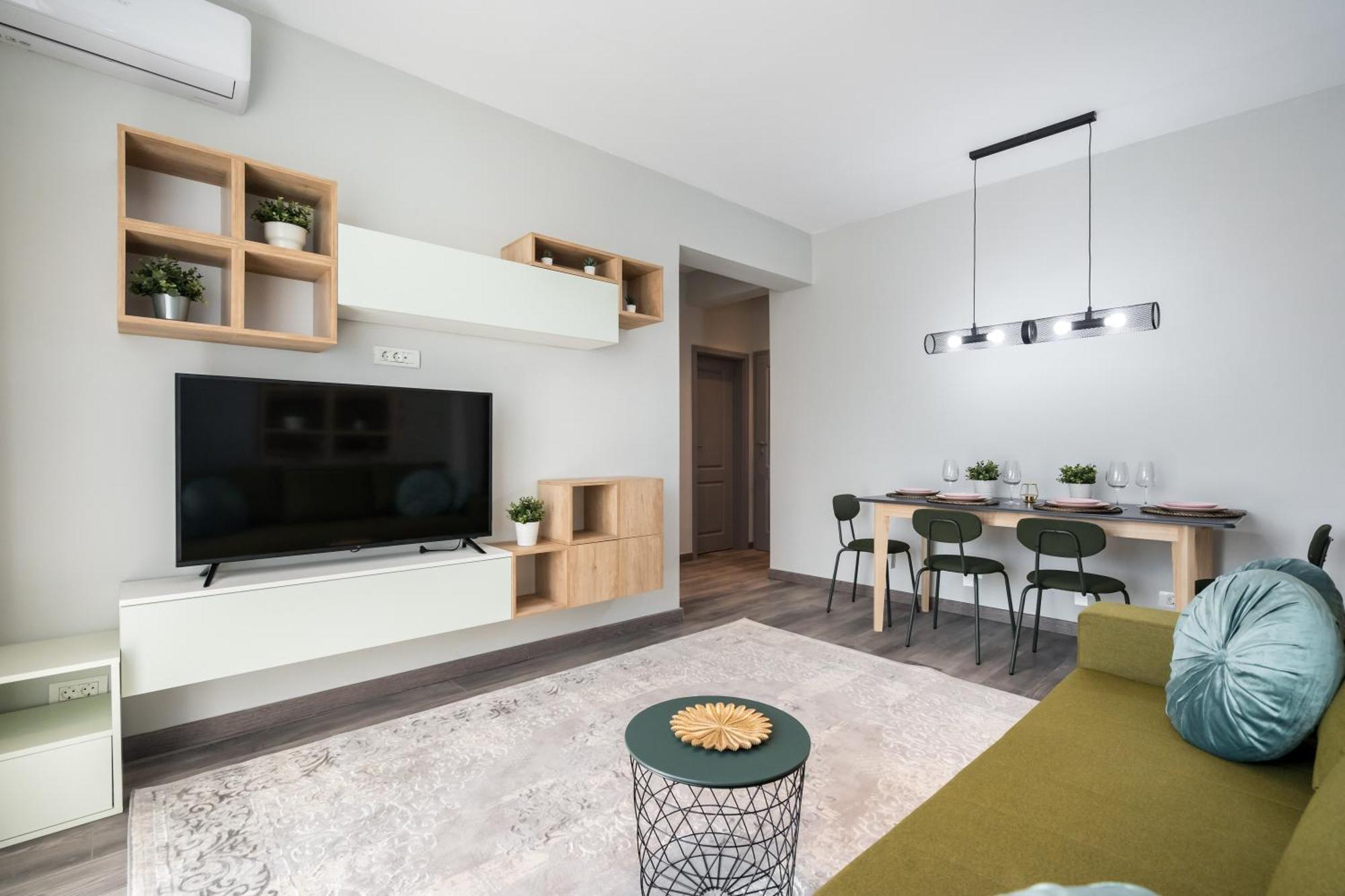 Apartment Breeze Gateway Center *