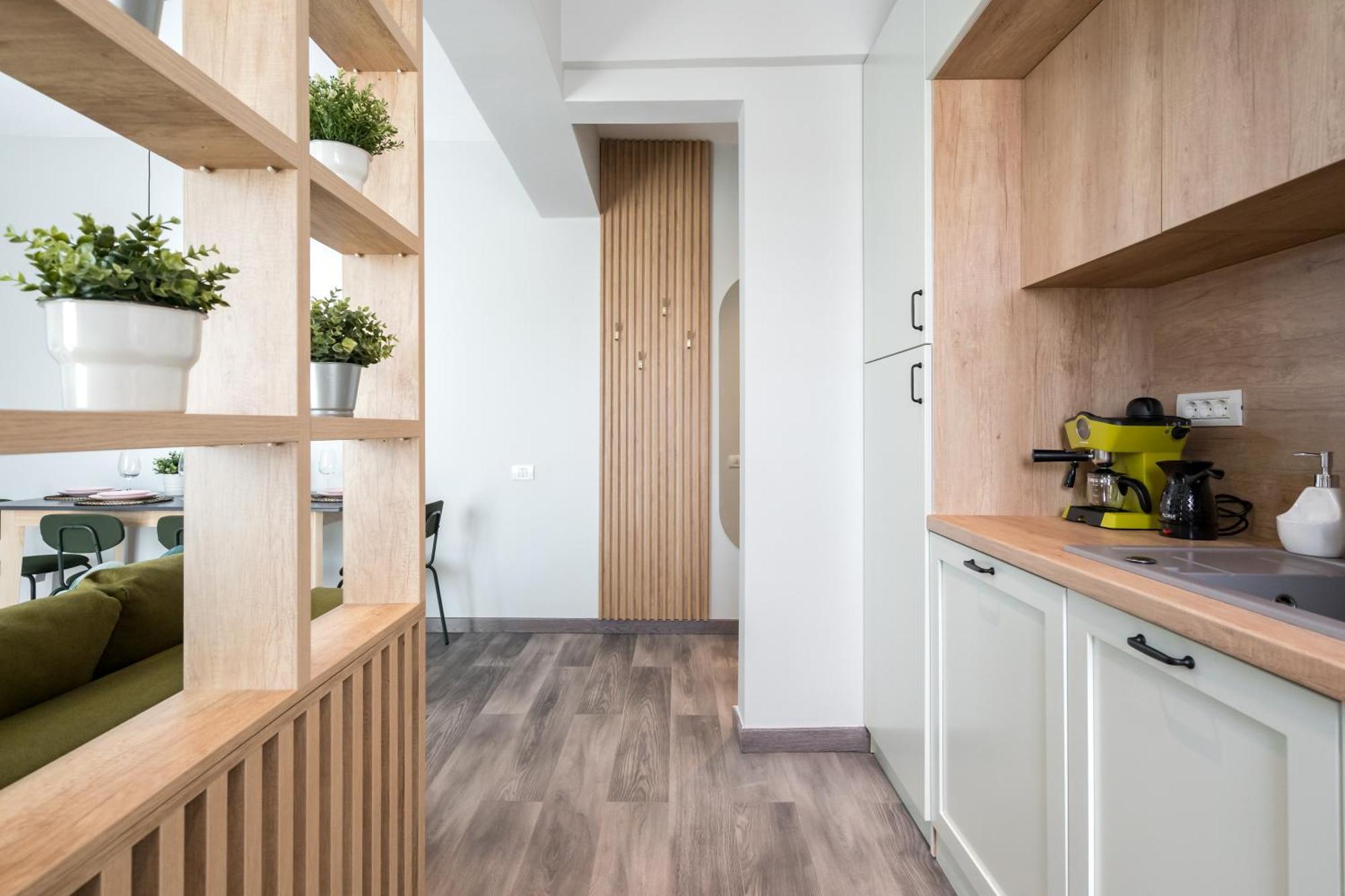 Breeze Gateway Center Apartment