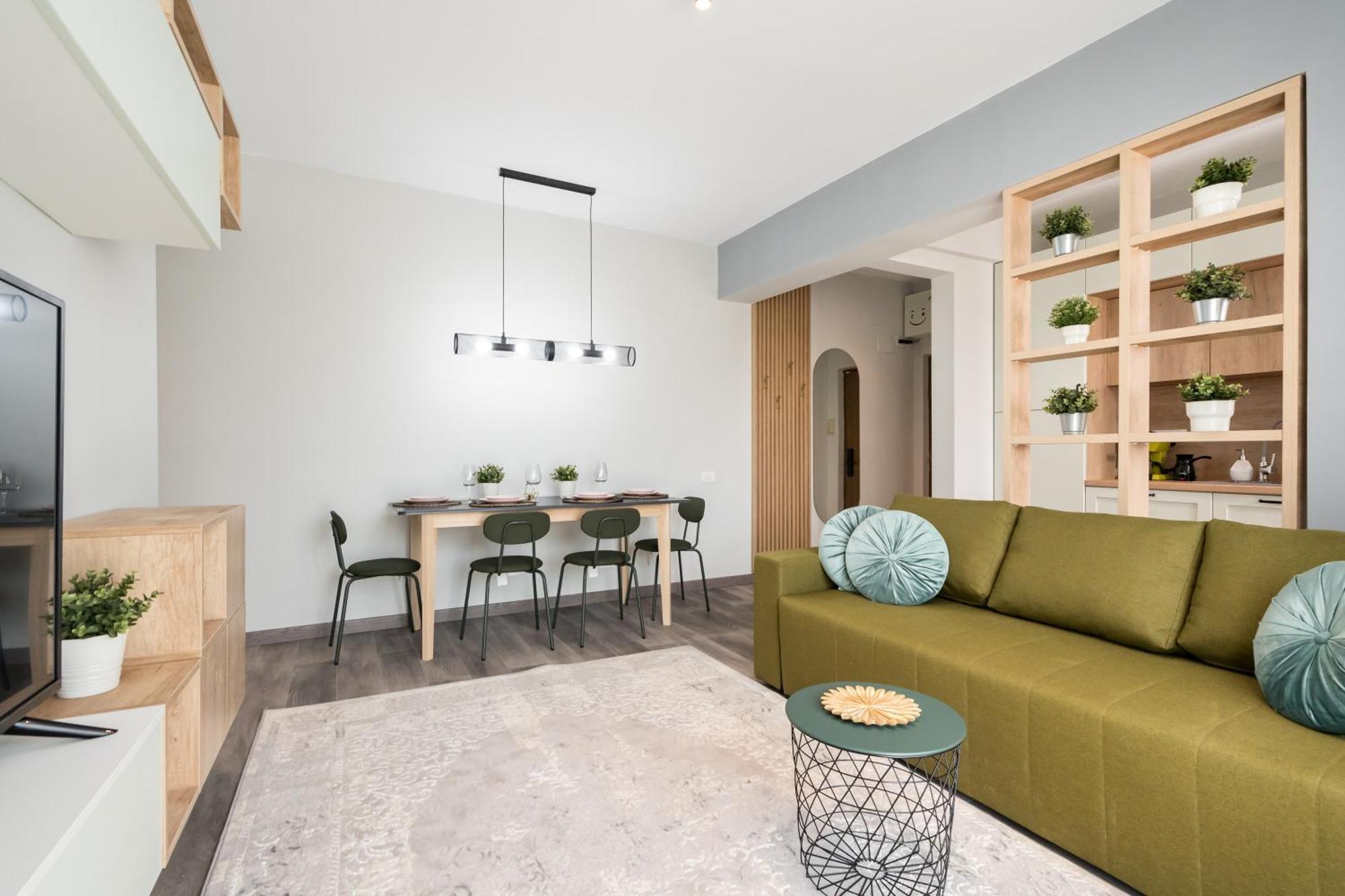 Breeze Gateway Center Apartment