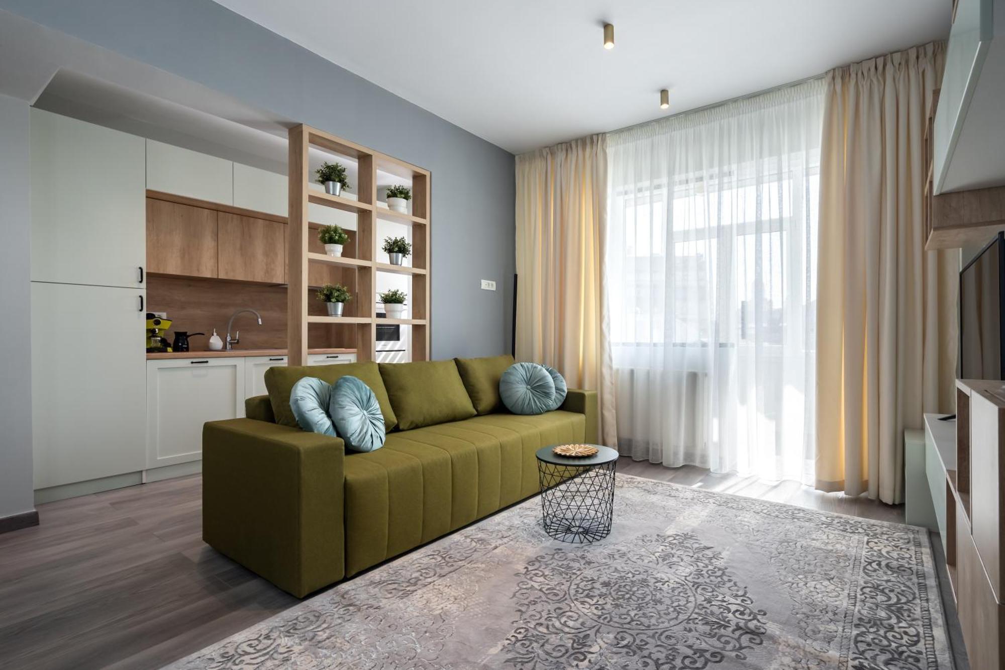Breeze Gateway Center Apartment *
