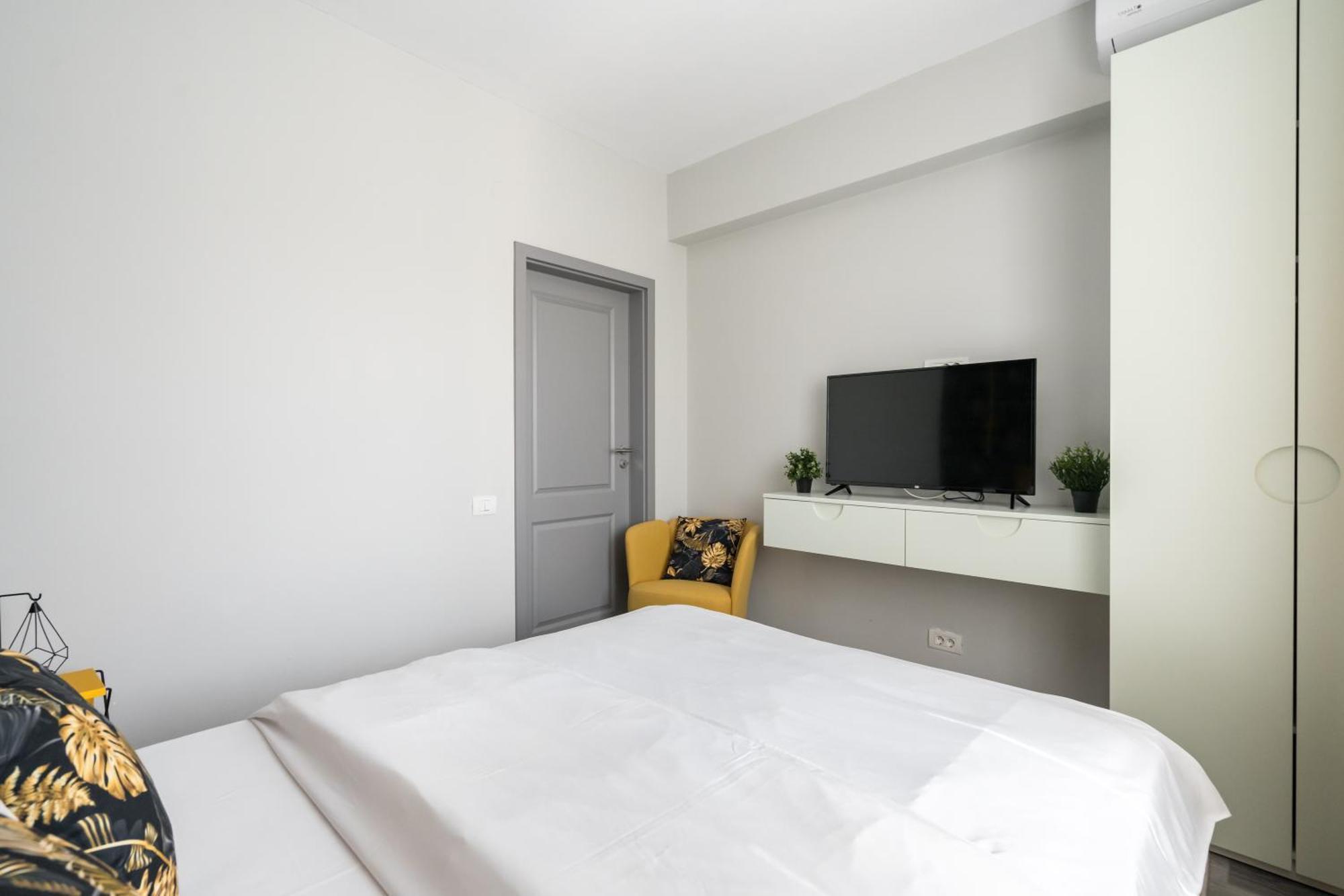 Apartment Breeze Gateway Center *
