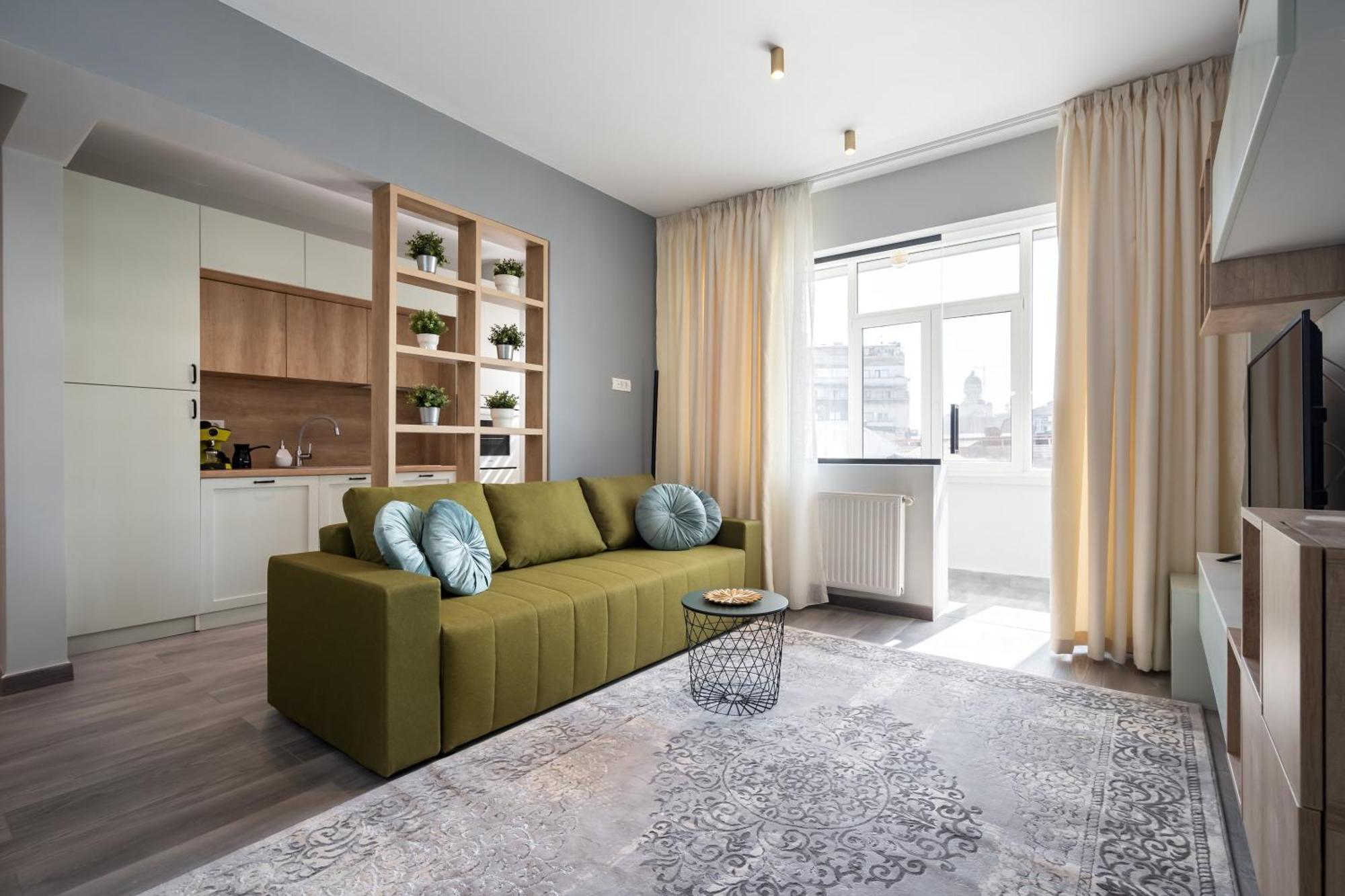 Breeze Gateway Center Apartment
