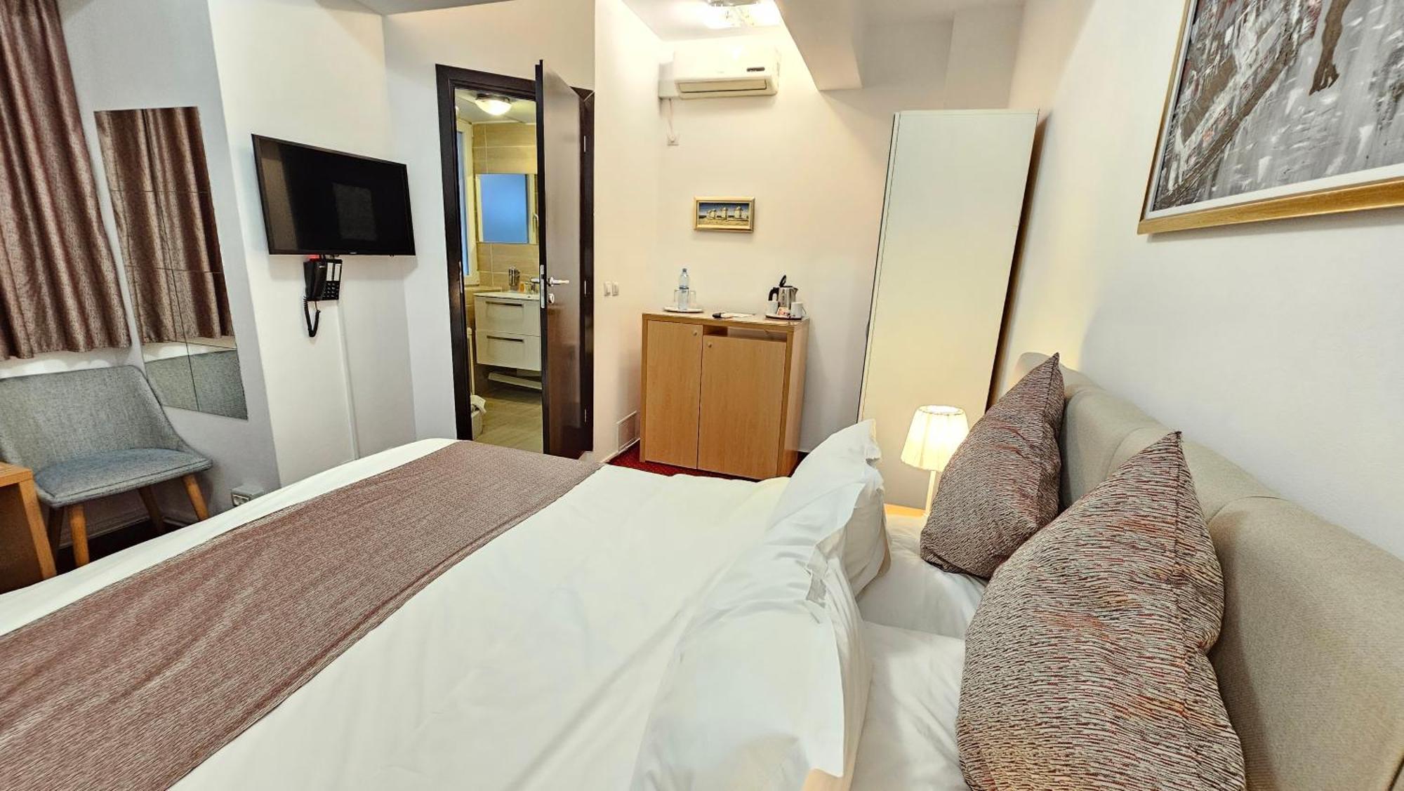 Hotel Bucur