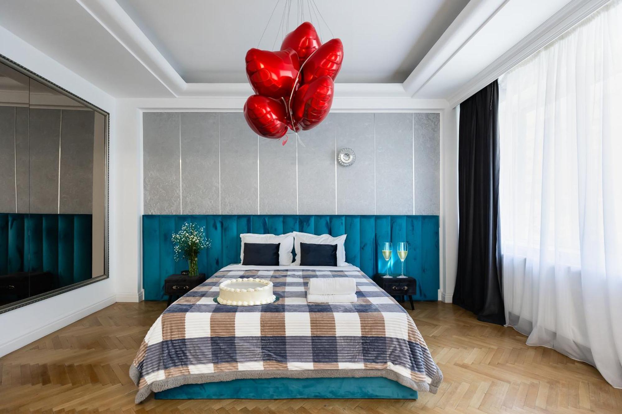 Central In Piata Romana Apartment