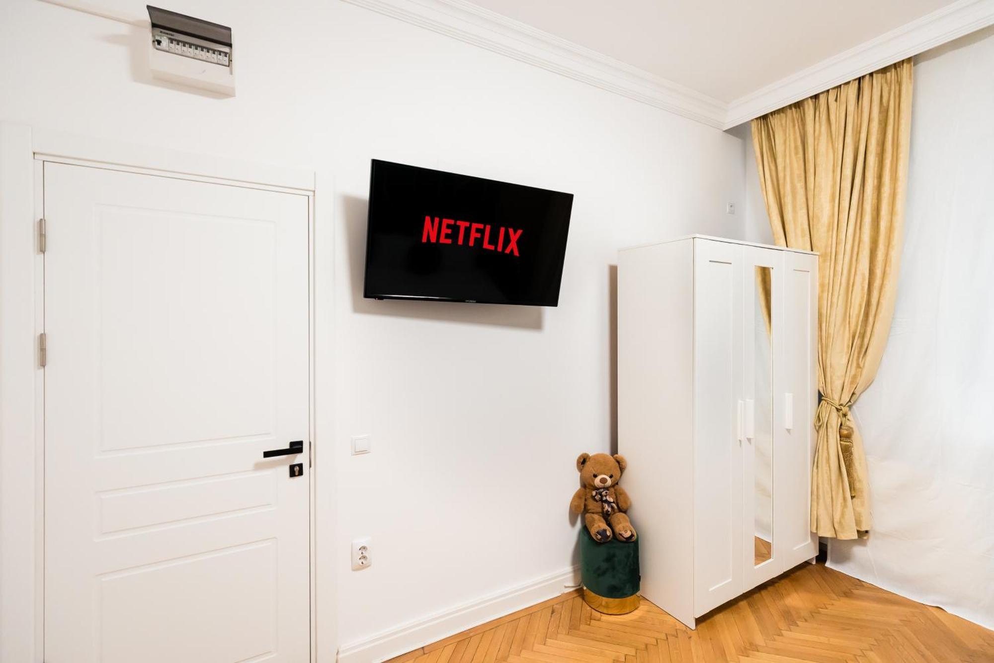 Central In Piata Romana Apartment *