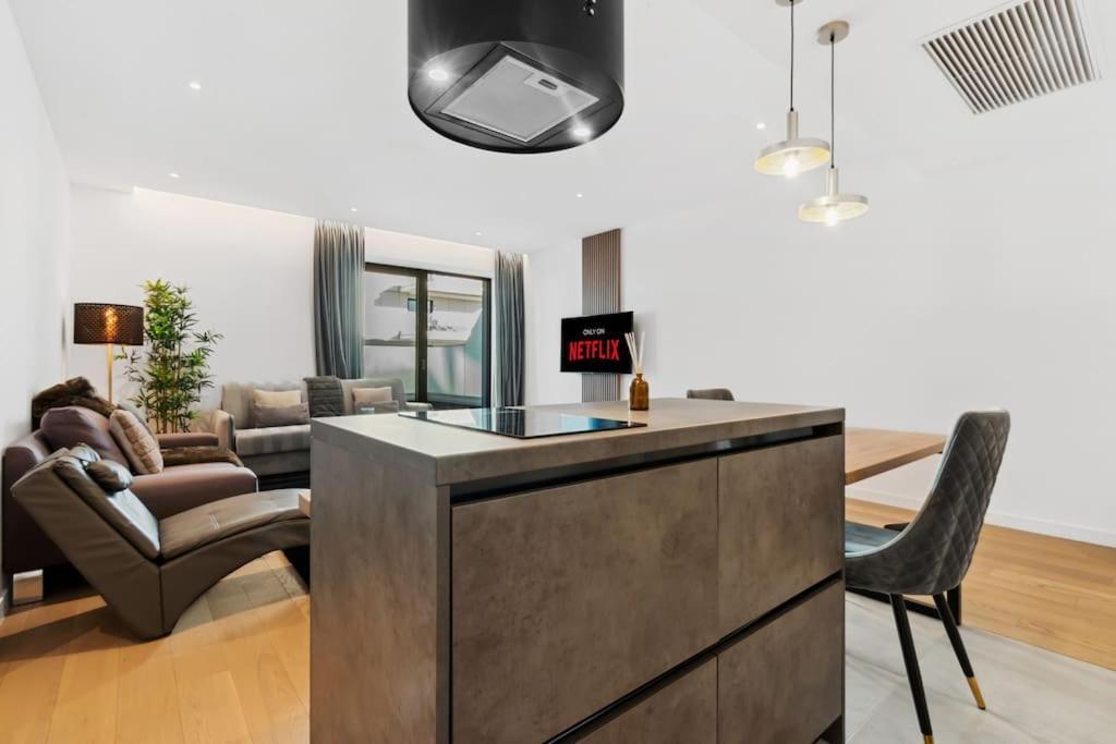 Apartment Luxurious Vibe In The Business Center, Views *