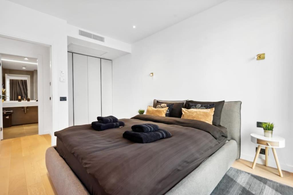 Luxurious Vibe In The Business Center, Views Apartment *
