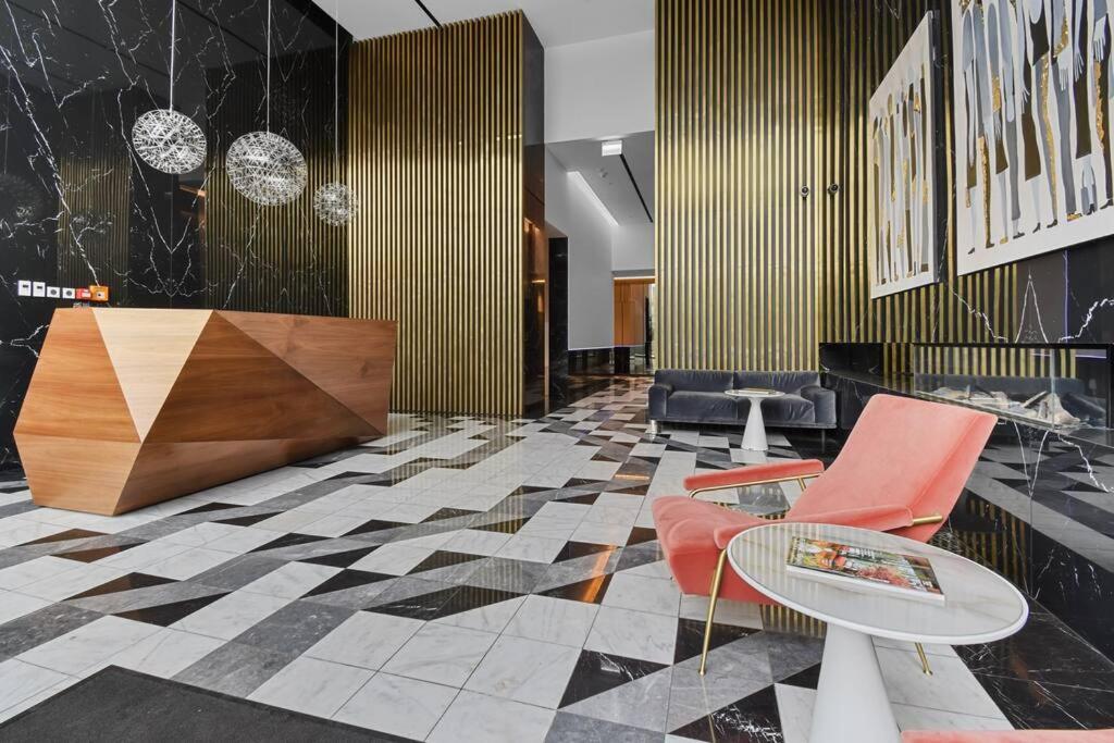 Apartment Lax Designer, Oasis Skyline Views, Parking