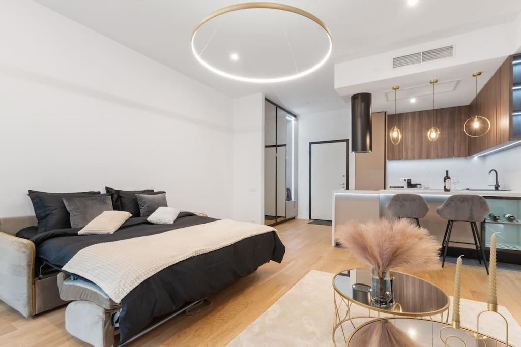 Business Panorama Loft 5star Location, Queen Beds Apartment