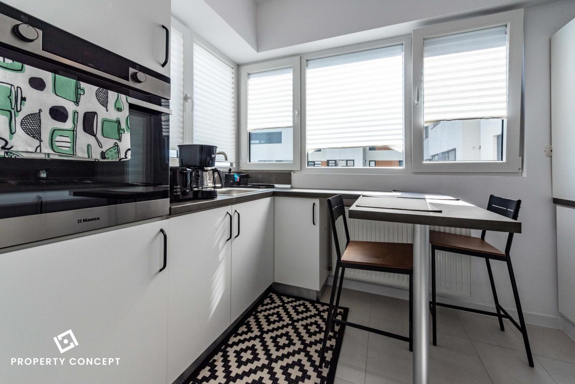 Apartament 827 *