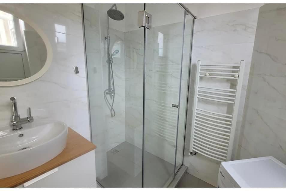 Mona's 2 Apartamento *