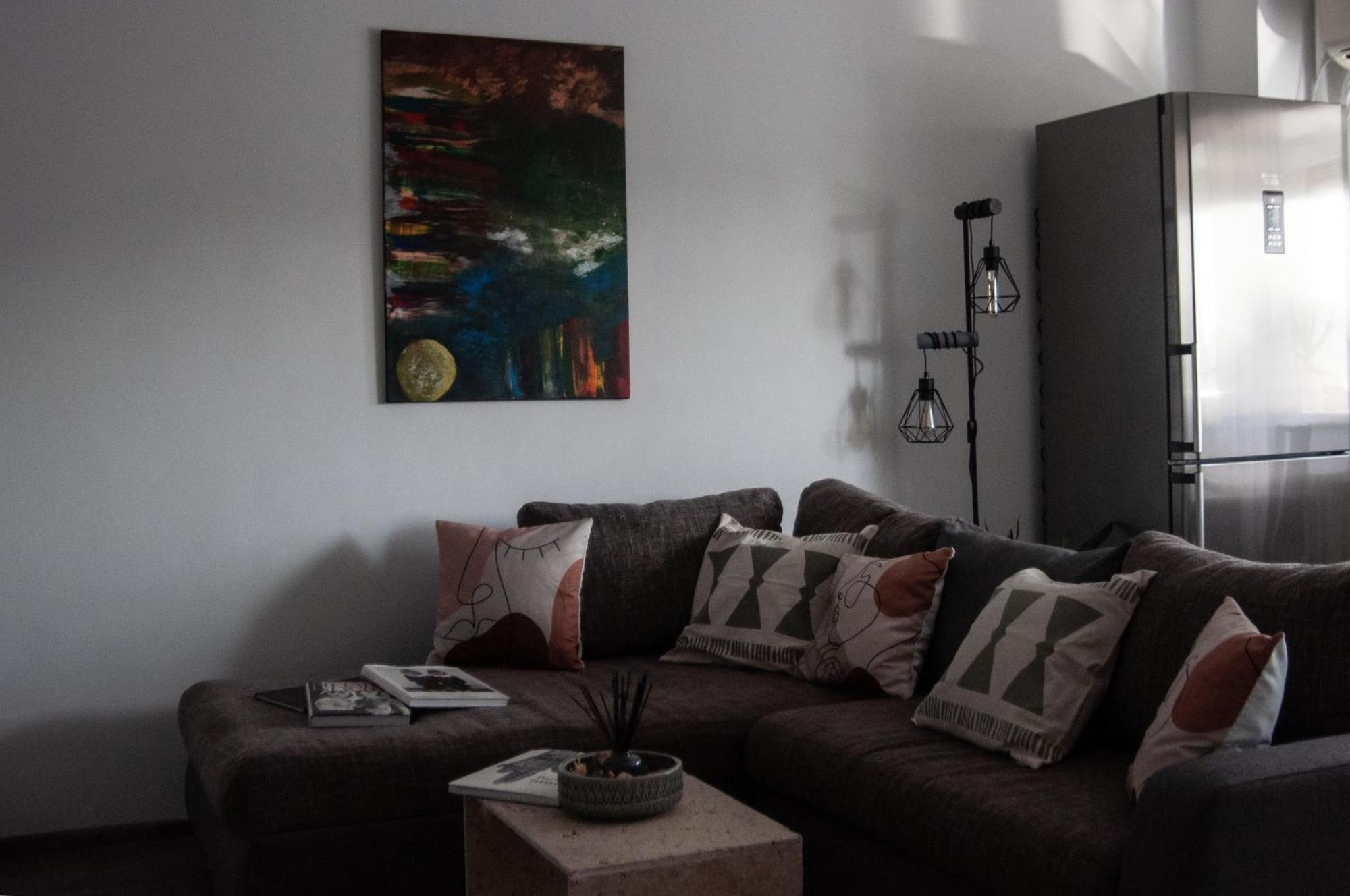 National Arena Retreat, 3 Bedroom Stylish, Cozy Flat Apartment