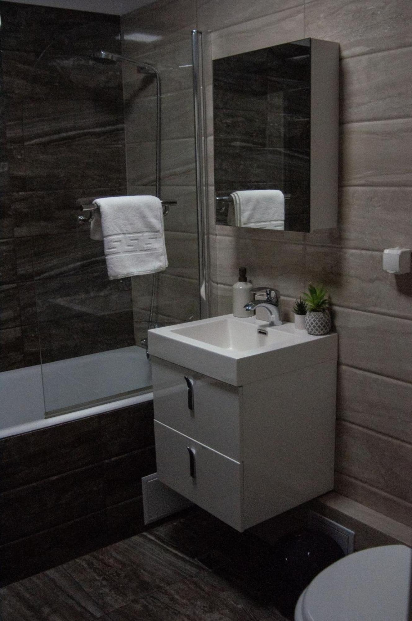 Apartment National Arena Retreat, 3 Bedroom Stylish, Cozy Flat *