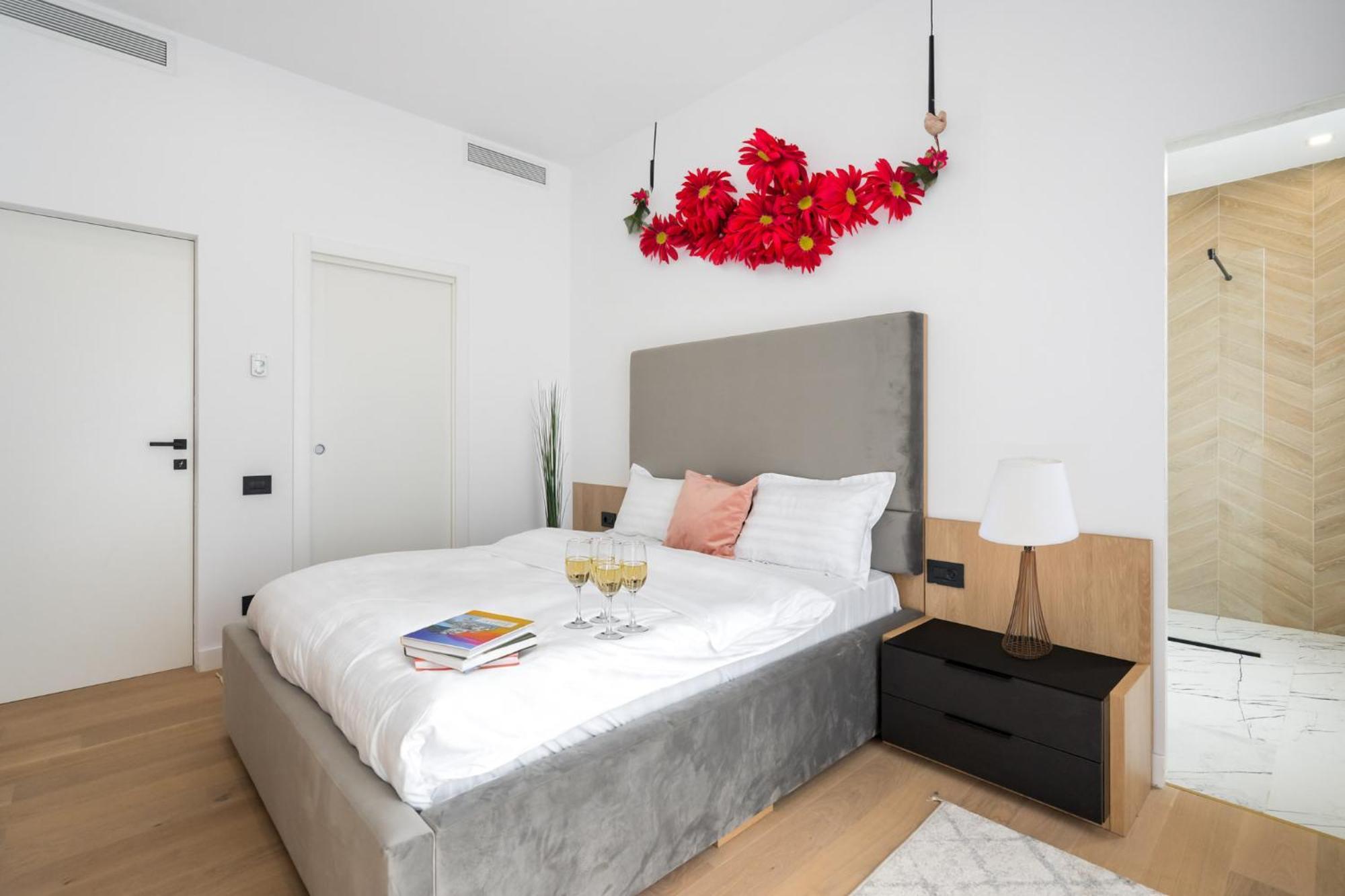 Eden - Elegant Retreat In Rosetti Luxury Apartment