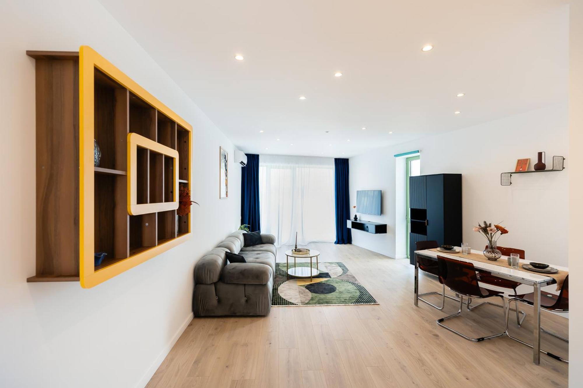 Apartament Roots One - Lakeview Escape With Balcony & Parking