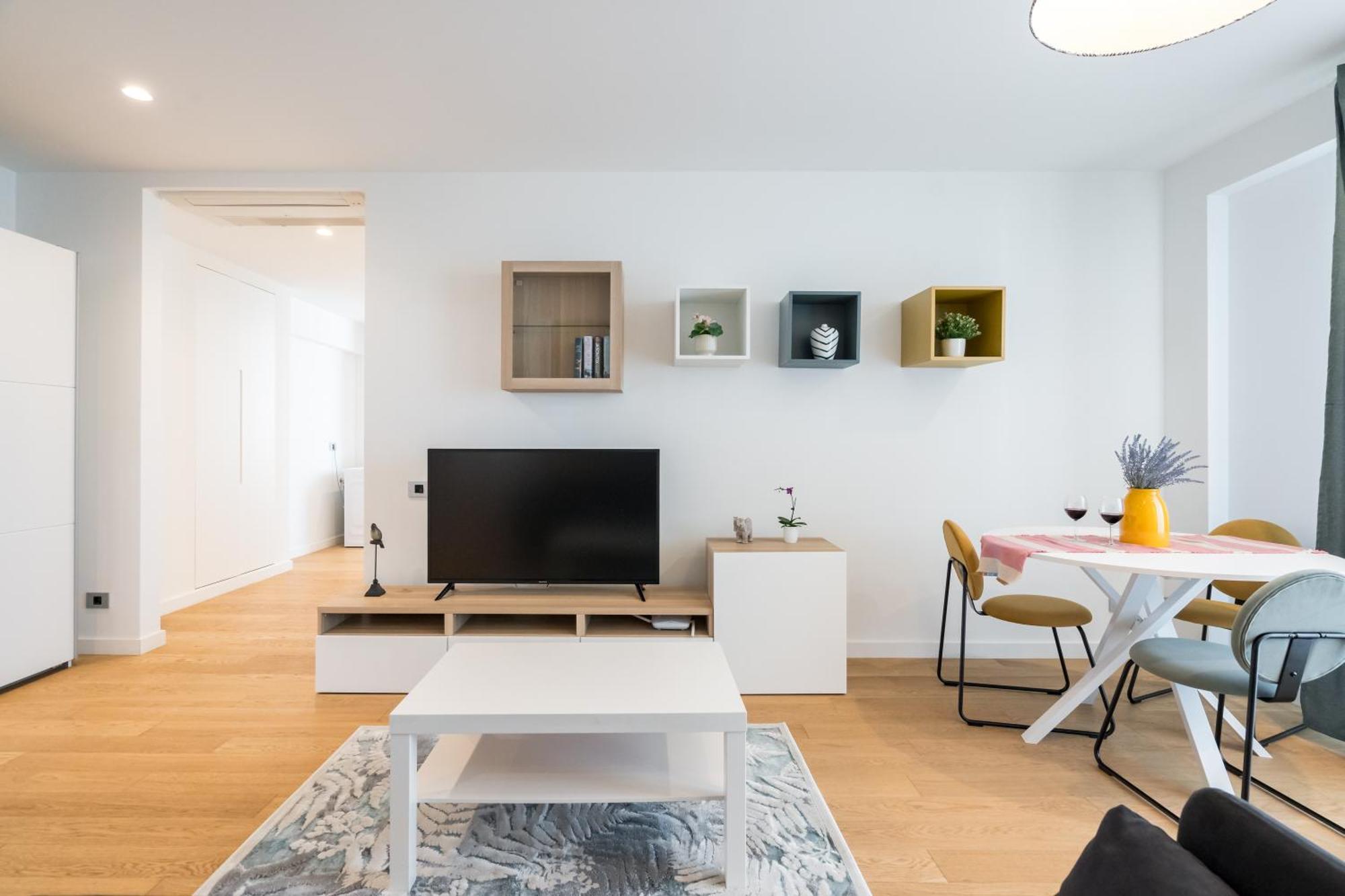 Apartment Luxury Near Promenada, 1br Bucharest