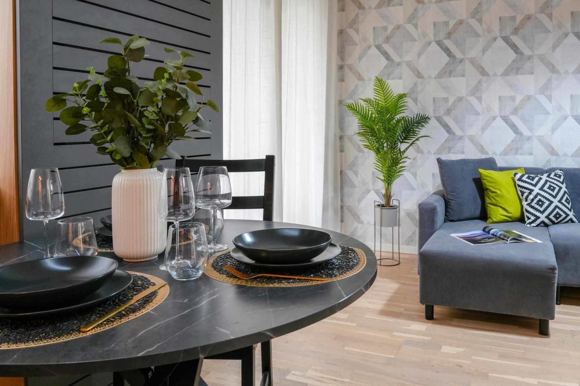 Apartment Sara - Stylish With Balcony Near Piata Obor Bucharest