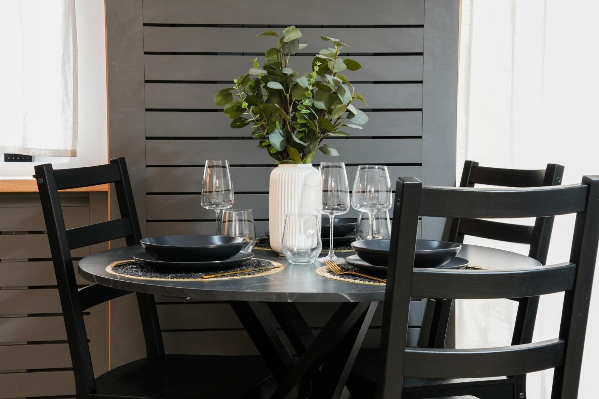 Apartment Sara - Stylish With Balcony Near Piata Obor