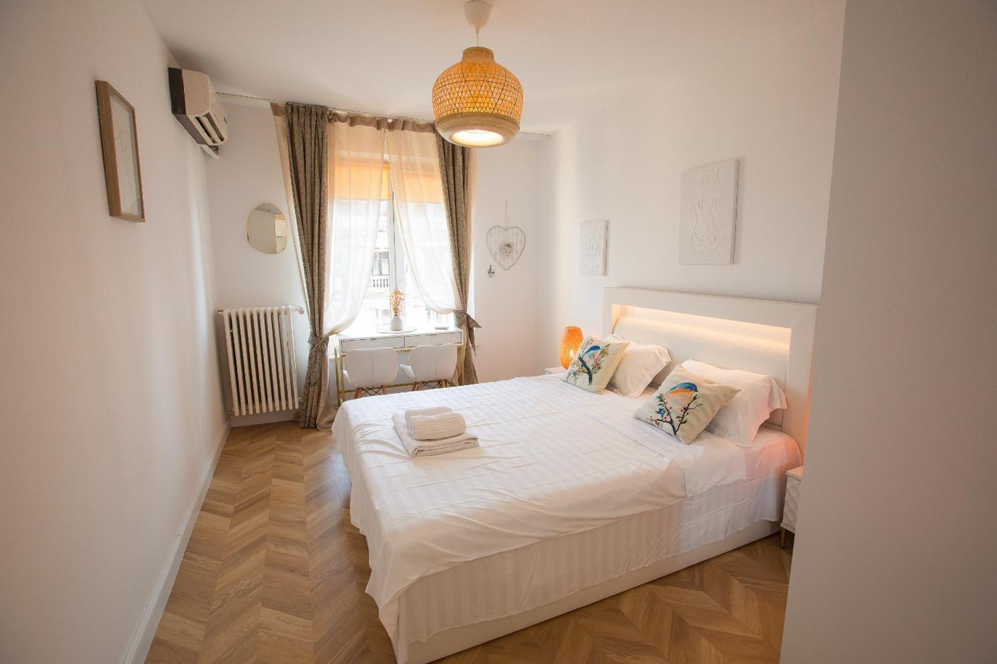 Apartament Venus I Elegant With View On Calea Victoriei Bucureşti