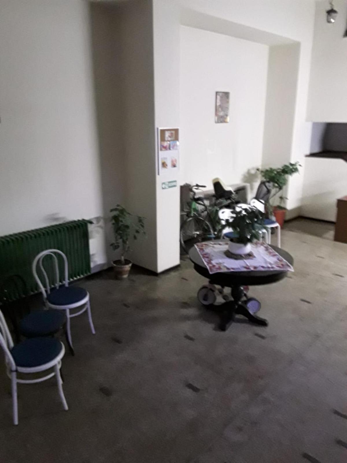 Cozy In Downtown Apartment