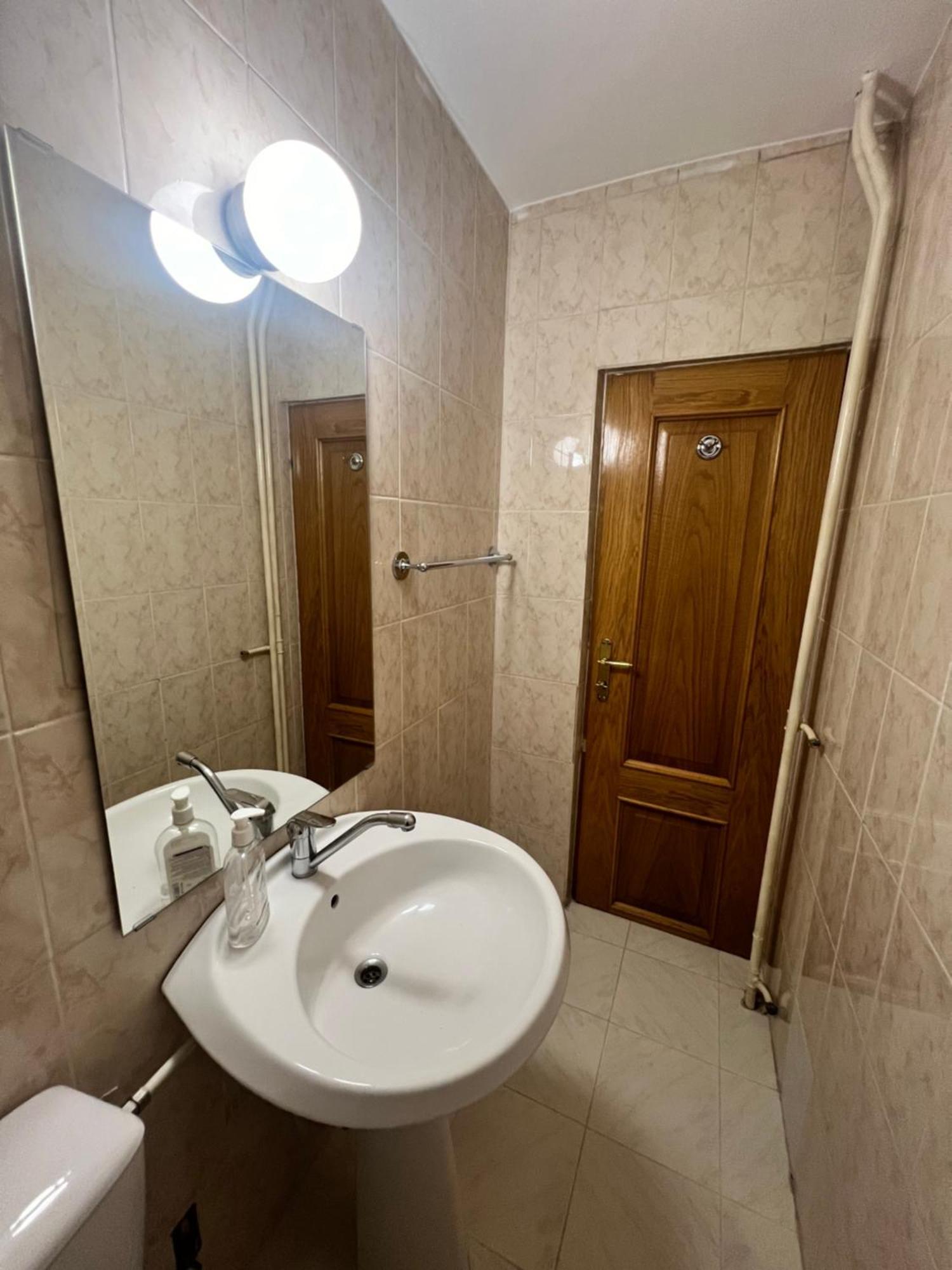 Lazynest - 2br Near Piata Alba Iulia Apartment