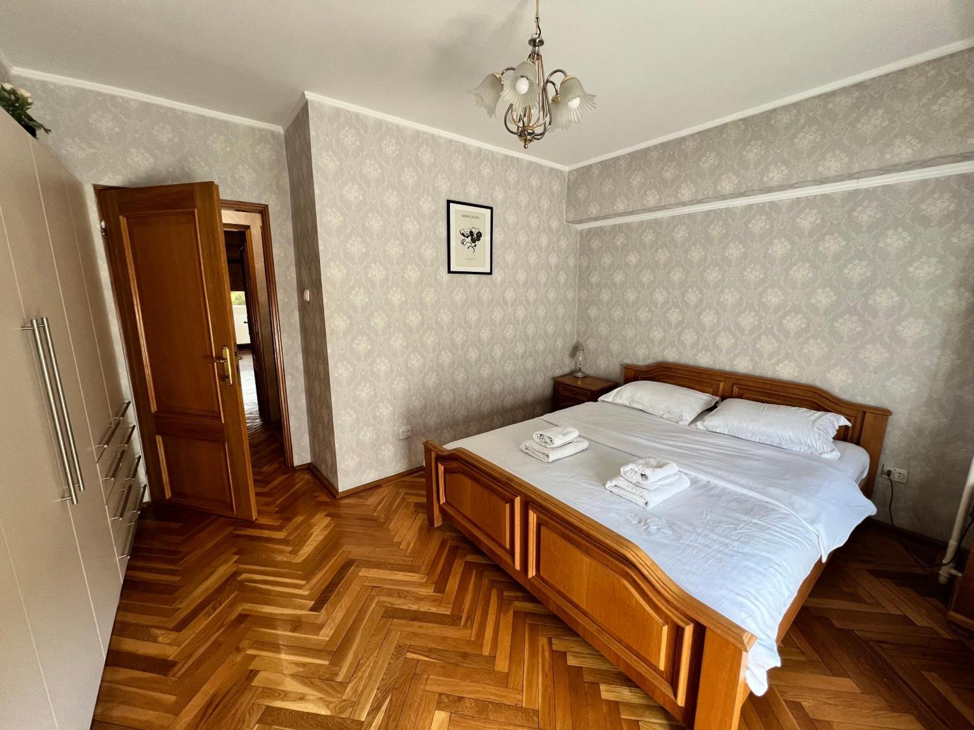 Lazynest - 2br Near Piata Alba Iulia Apartment