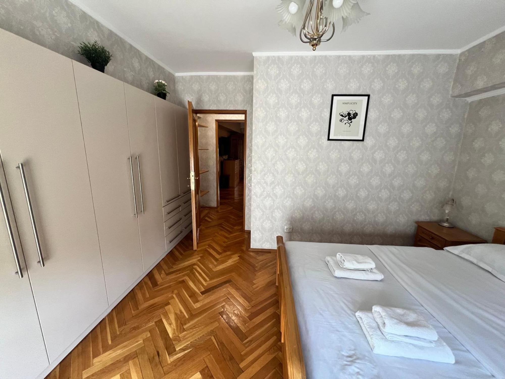 Lazynest - 2br Near Piata Alba Iulia *