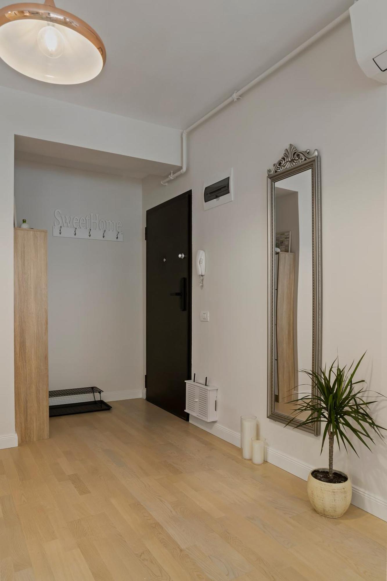 Happy Apartment