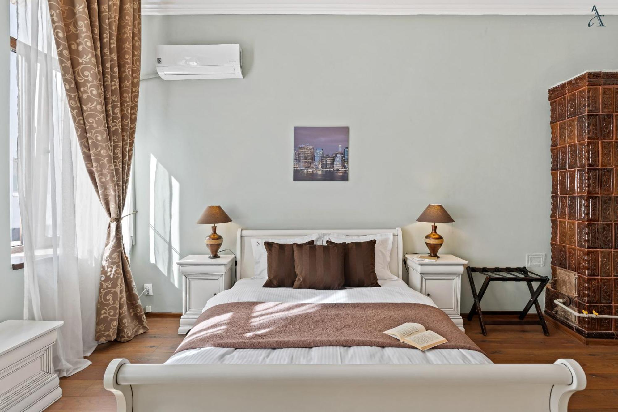 2 Bdr In Old Town Apartment Bucharest