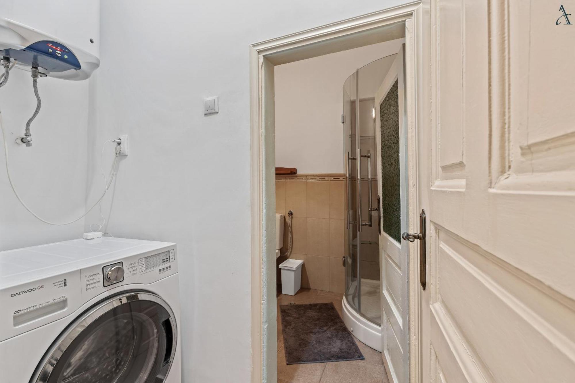 2 Bdr In Old Town Apartment Bucharest