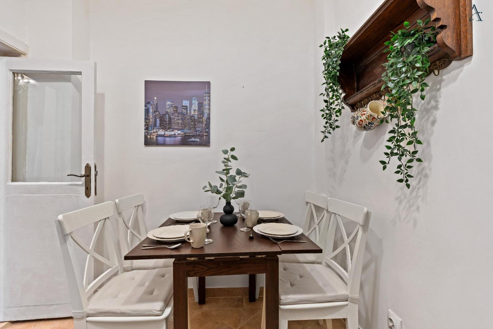2 Bdr In Old Town * Bucharest