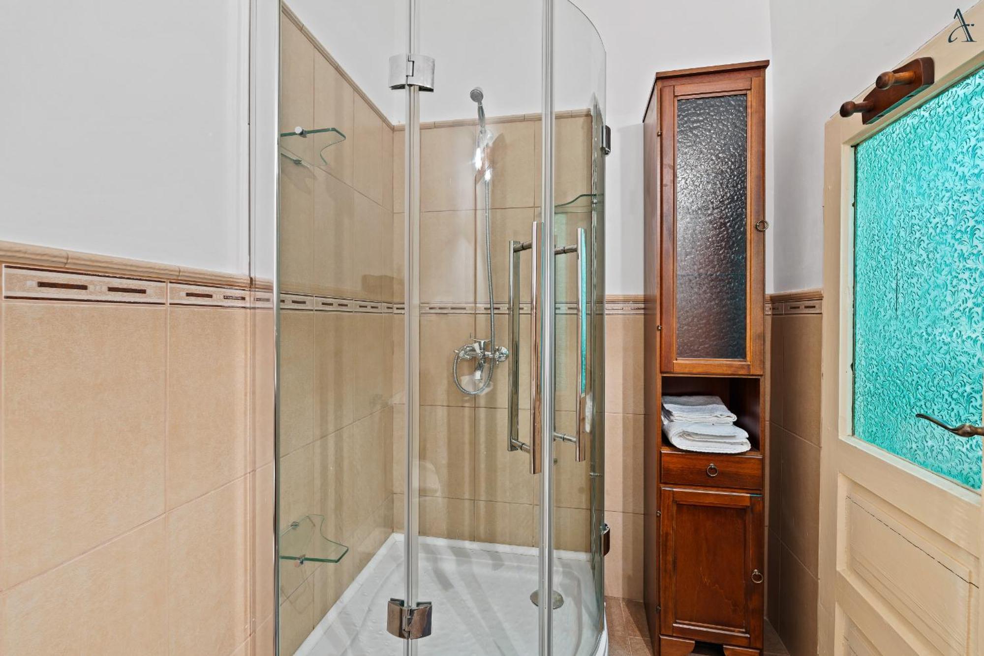 2 Bdr In Old Town Apartment Bucharest