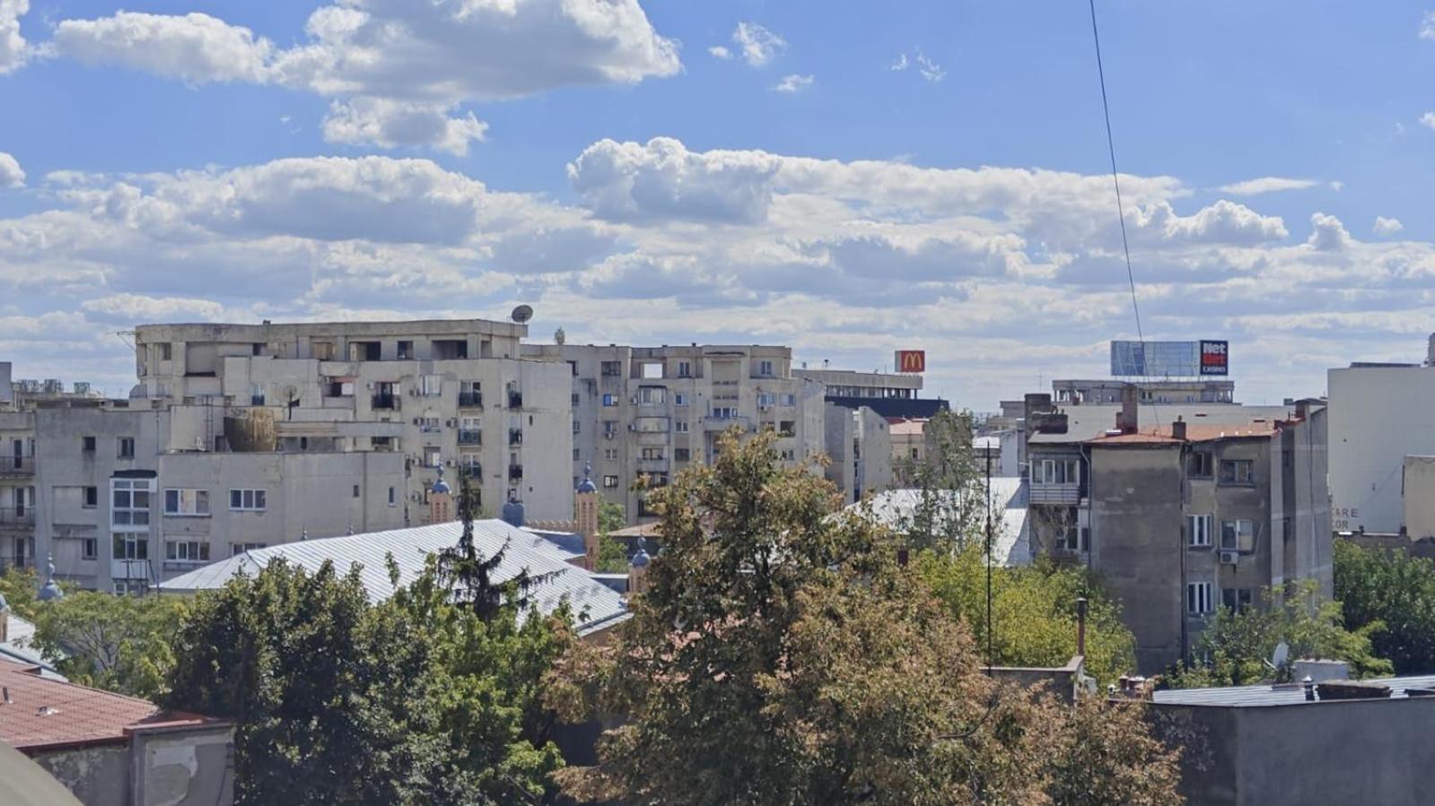 Point 0 Of Traveling In Apartment Bucharest