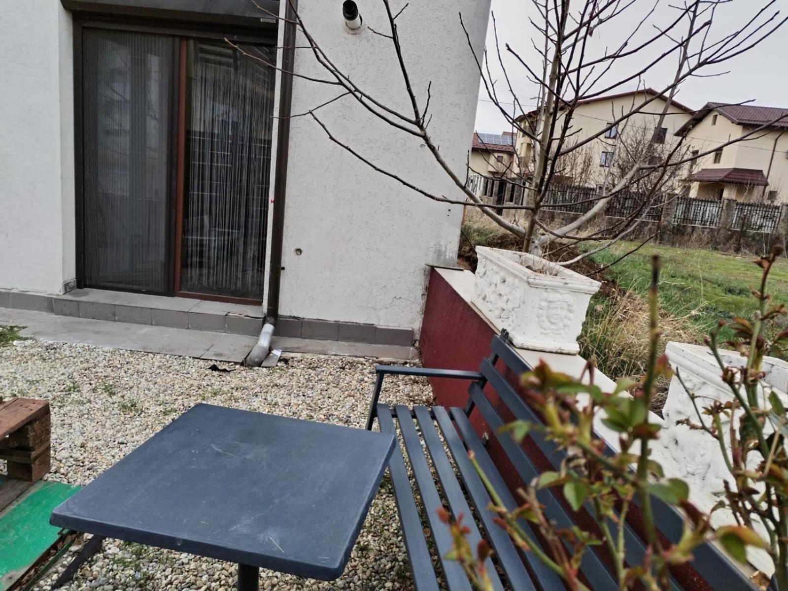Boutique Garden One Apartament *