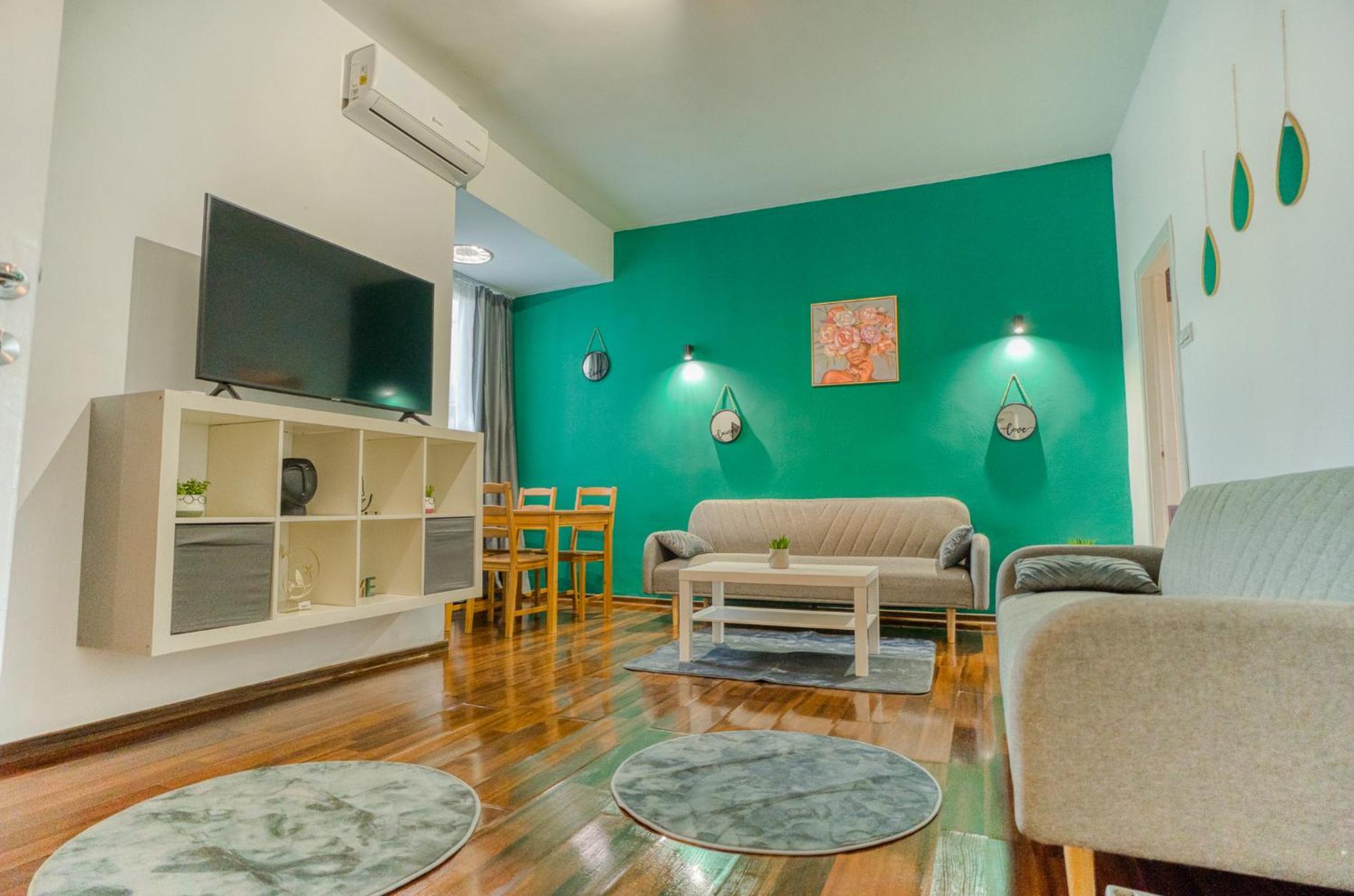 Hacienda Romana - Center 2bdr